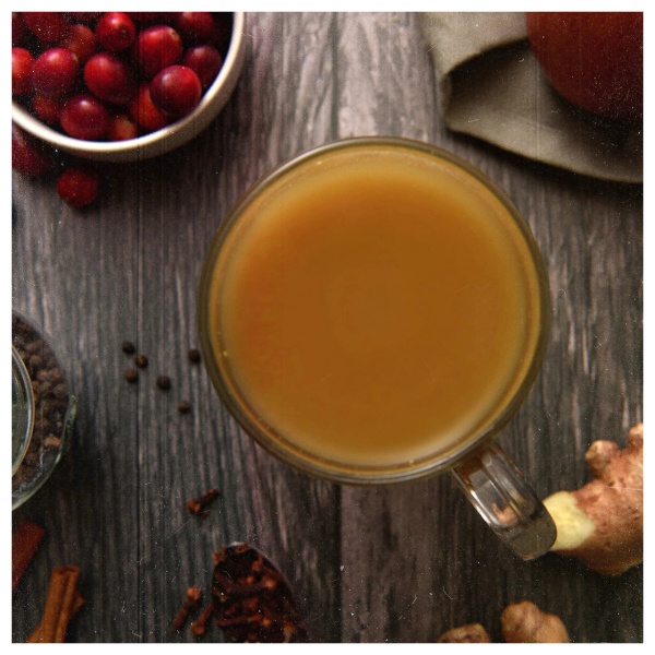 A nutrient-packed cranberry tea infused with revitalizing spices.