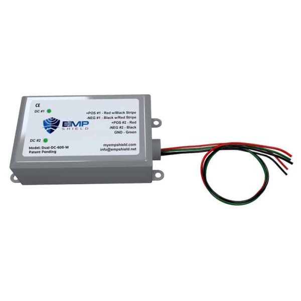 The EVM power supply is connected to a white background in large solar applications.