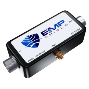 Bmp's EMP Shield radio with UHF-Connectors is shown on a white background.
